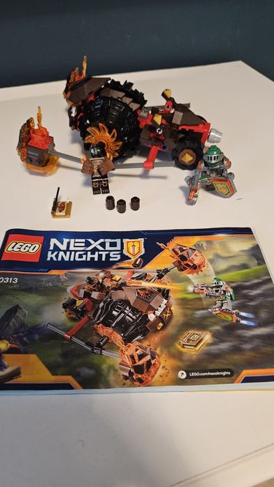 Lego Nexo Knights 70313 "Lawowy rozłupywacz Molyora "