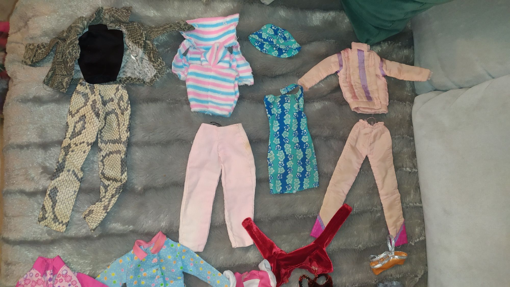 Peças de roupas conjuntos para Barbie e outras bonecas