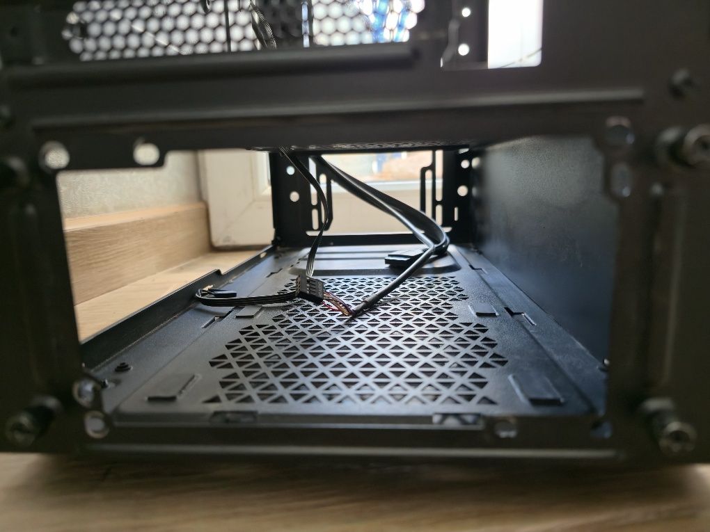 Продам корпус для ПК be quiet pure base 500 window custom edition