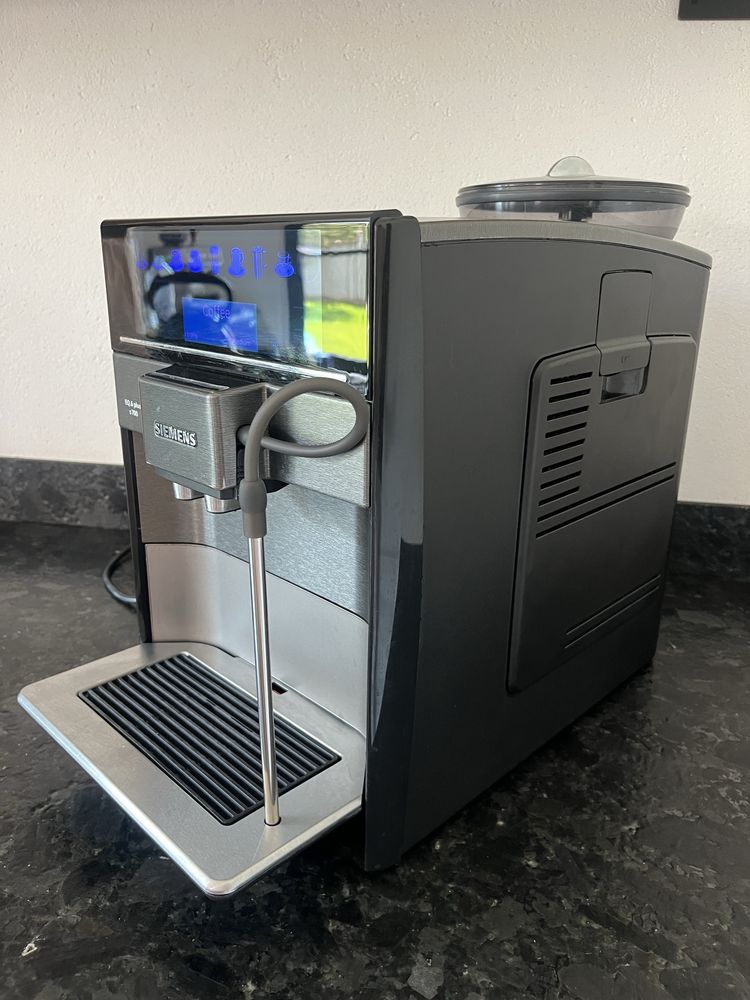 Кофемашина Siemens EQ.6 plus s700 / Кавамашина / Все виды кофе ТОП