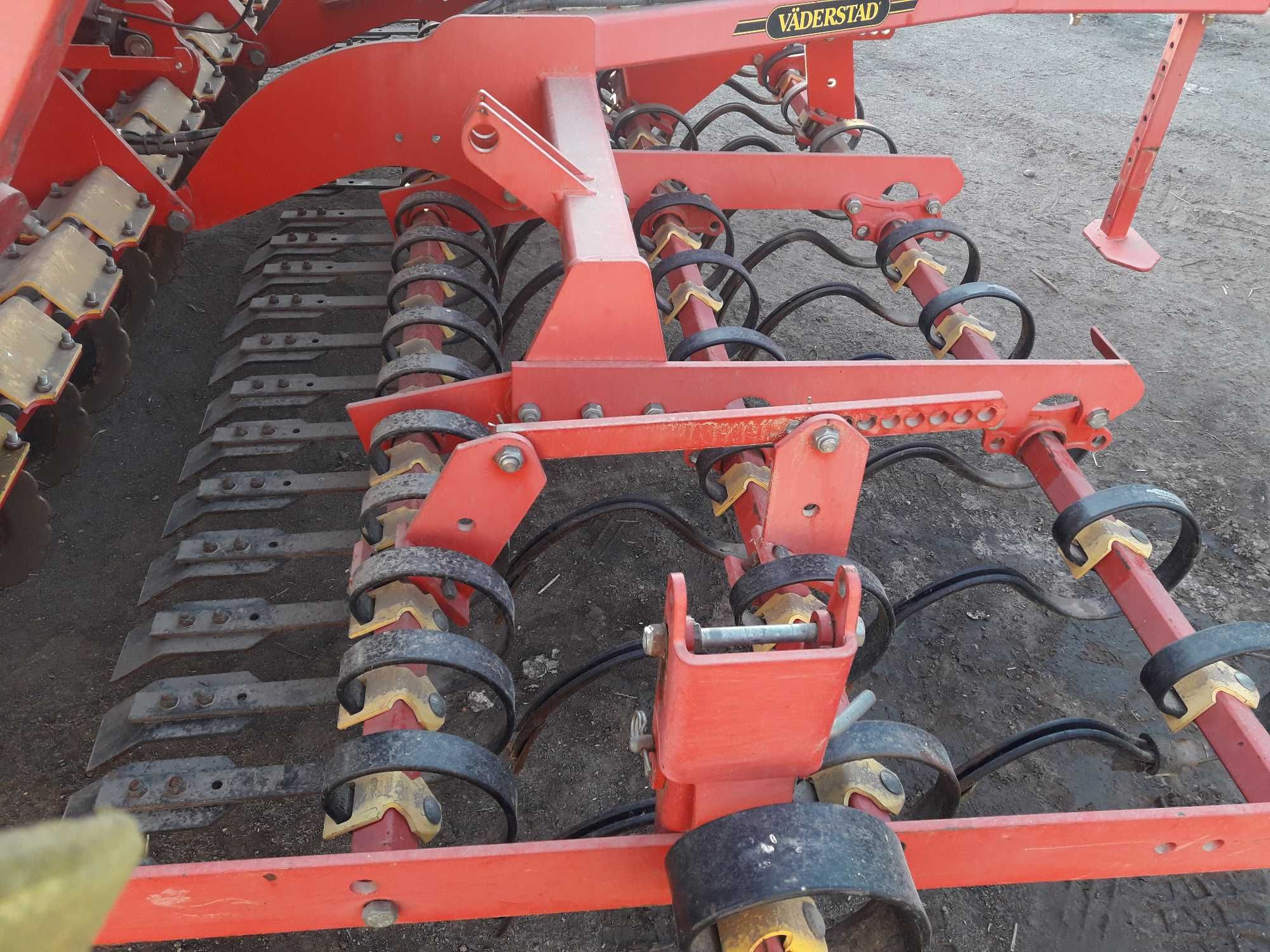 Agregat uprawowo siewny Vaderstad Rapid 400S