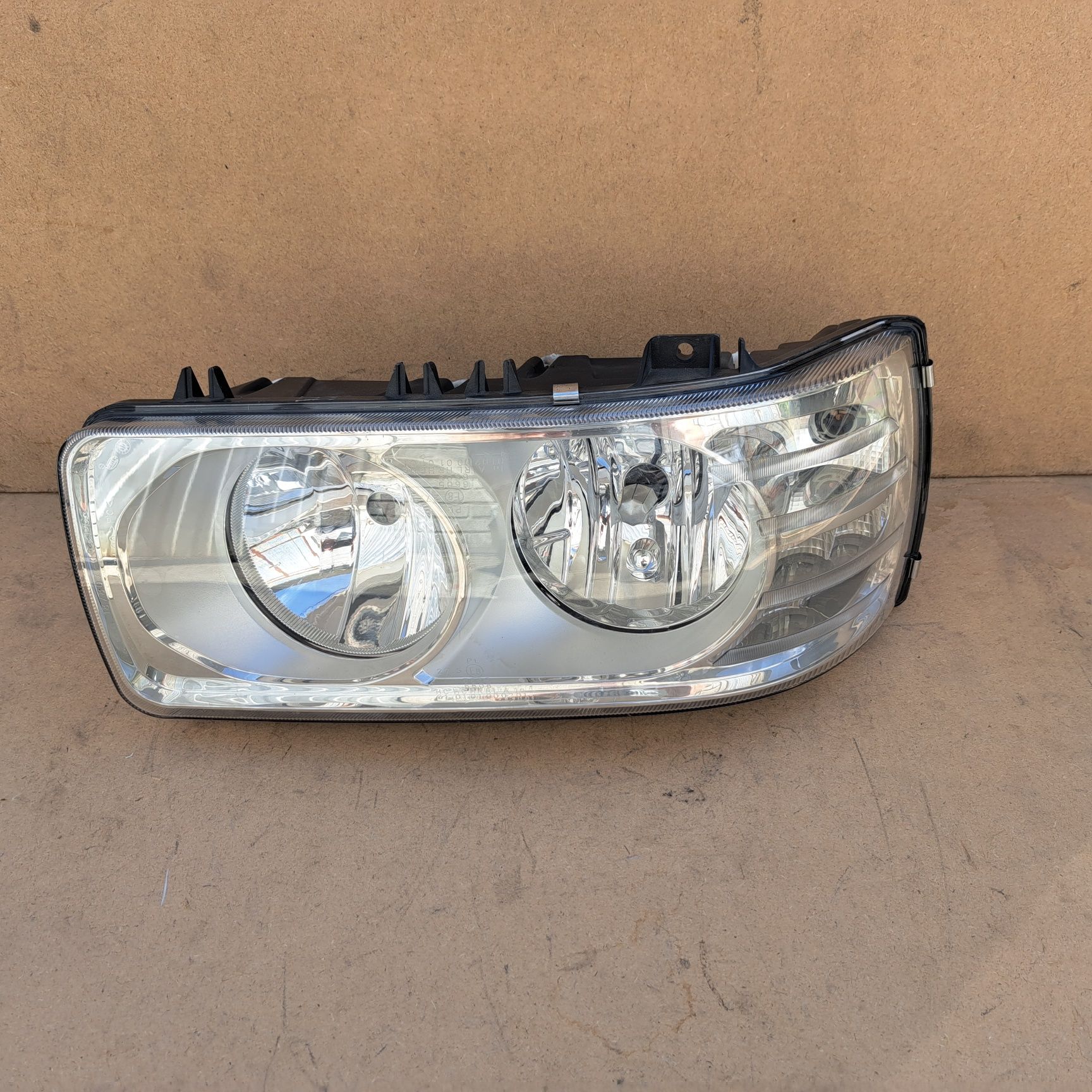 Lampa reflektor h7 led daf LF L-F lewy europa