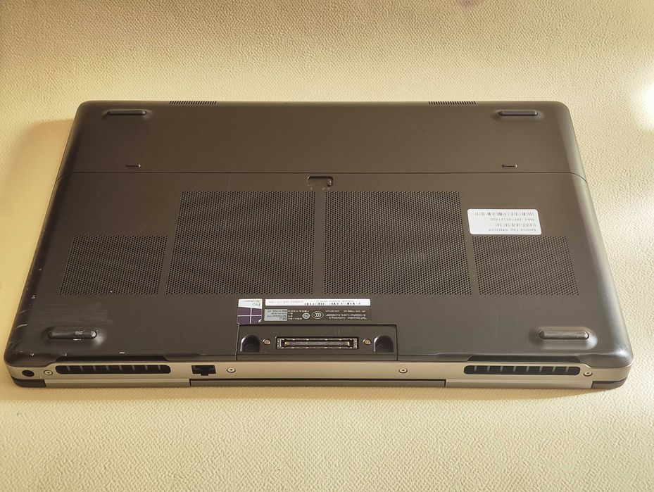 Ноутбук Dell Precision 7710 17" IPS Core i7/32Gb/SSD/nVidia M5000M 8Gb