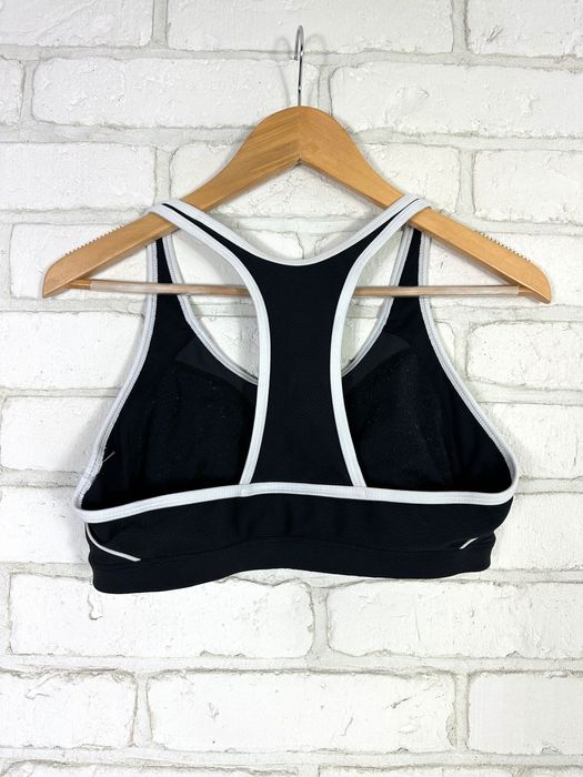 Damski top sportowy nike; stanik sportowy