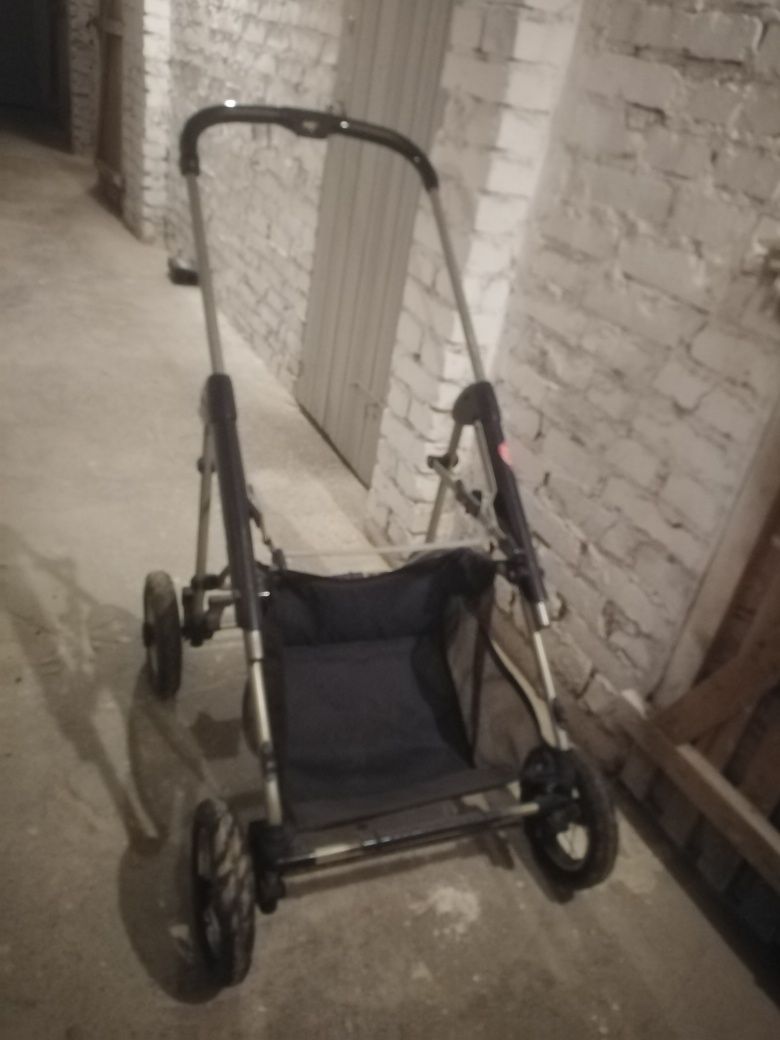Wózek Deltim Fokus 3w1, gondola spacerówka i nosidełko