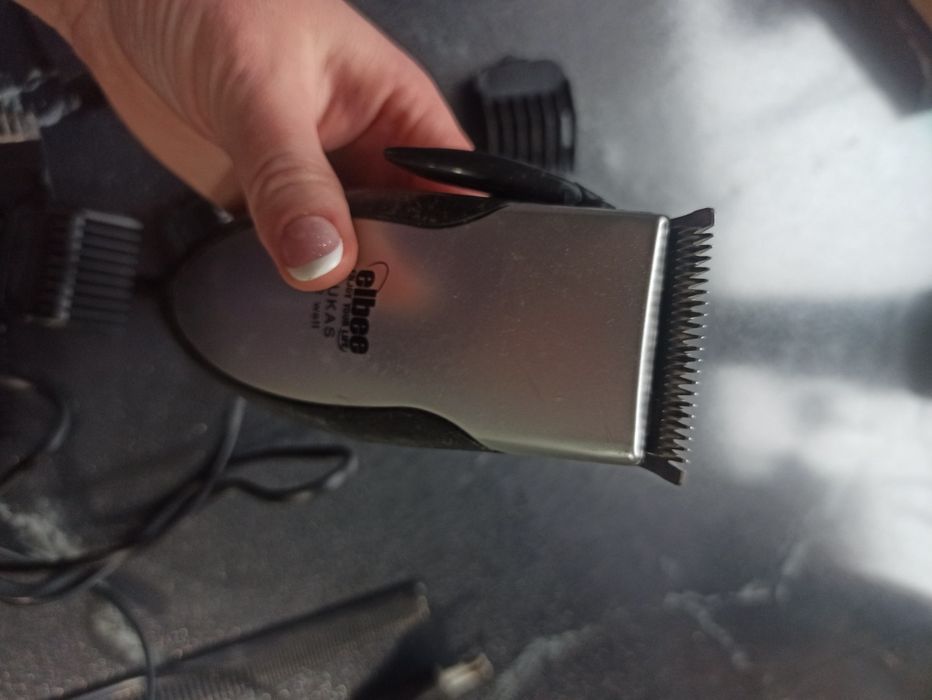 Машинка для стрижки волос Elbee (14402 Elbee)  волосся