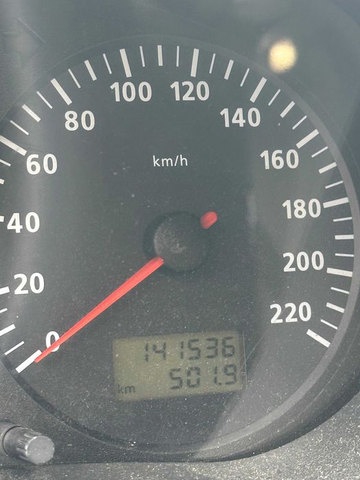 SEAT Ibiza 1.0 MPI - SÓ 141.536 KM - Negociável