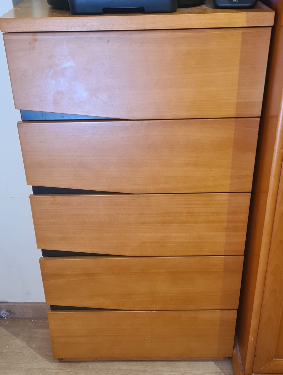 Cómoda em cerejeira (muito bom estado)