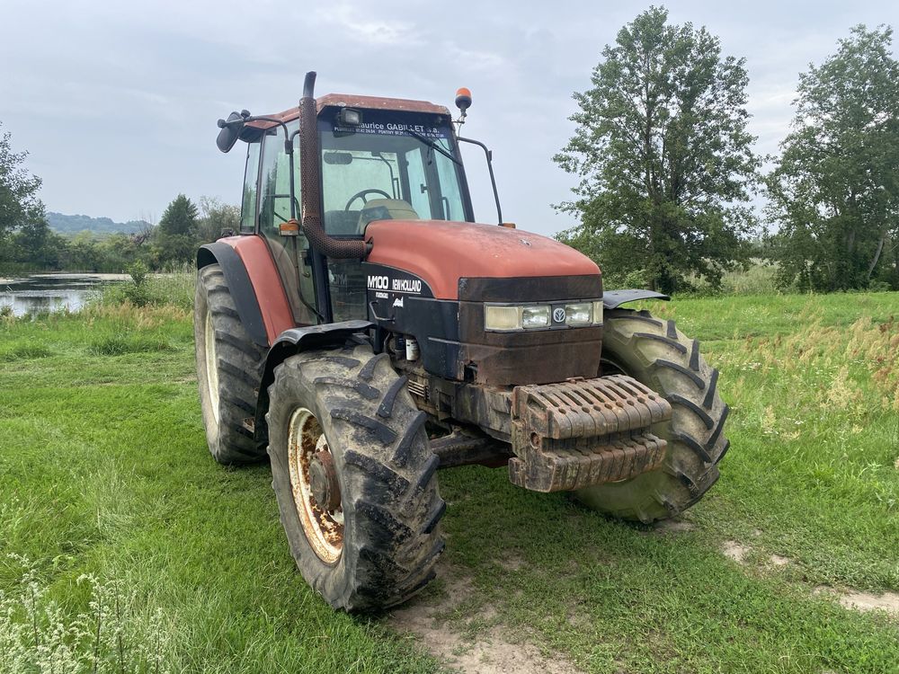 Traktor NEW HOLLAND M100 . Sprowadzony . Fiat Fiatagri
