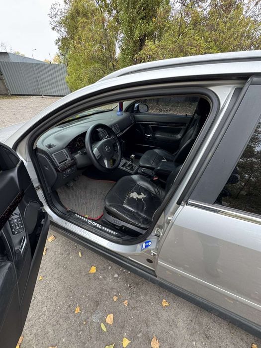 Opel Signum на хорошем ходу