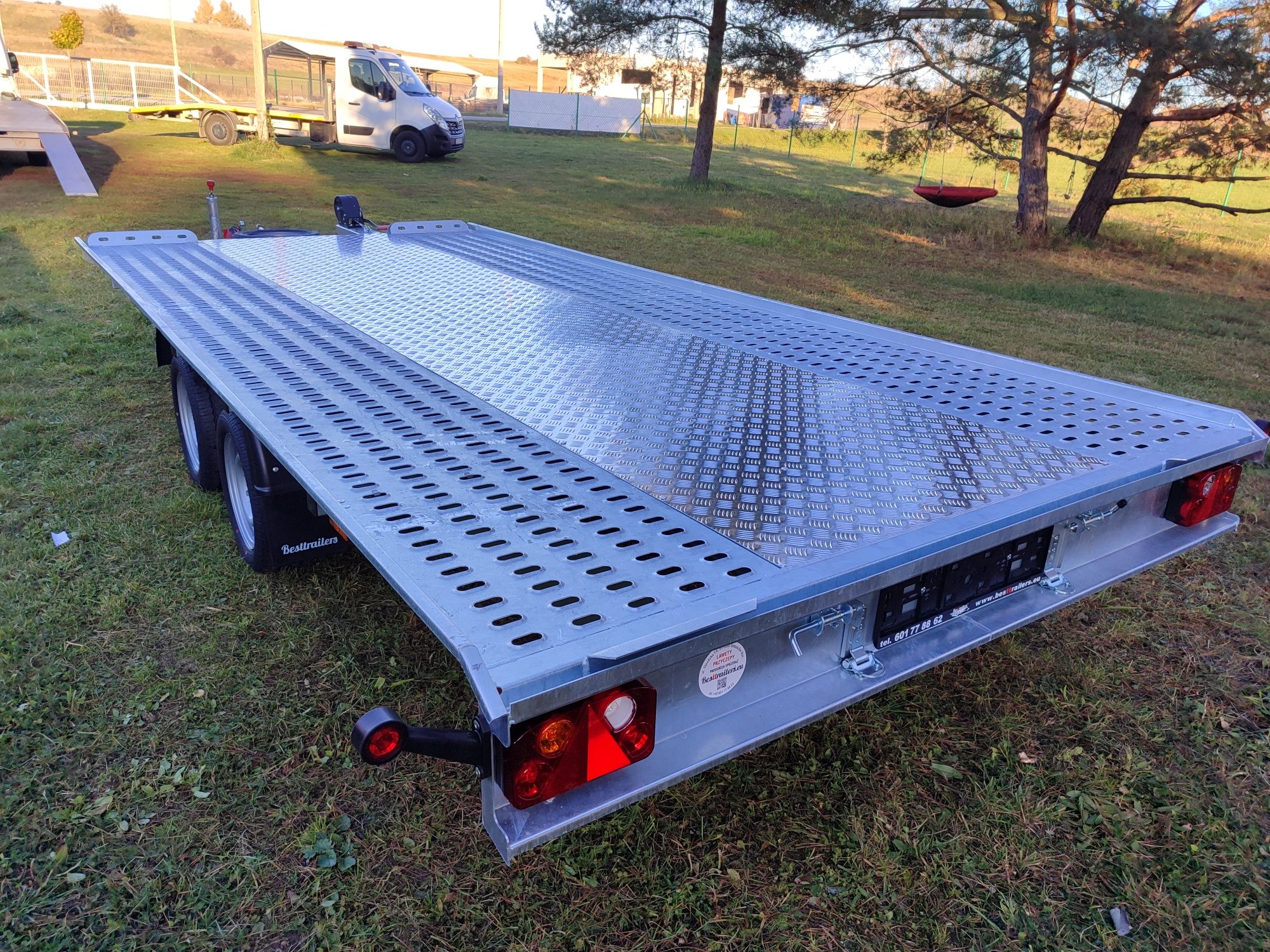 2025 rok Laweta MARS płaska 4.5 m x 2.1 platforma NOWA