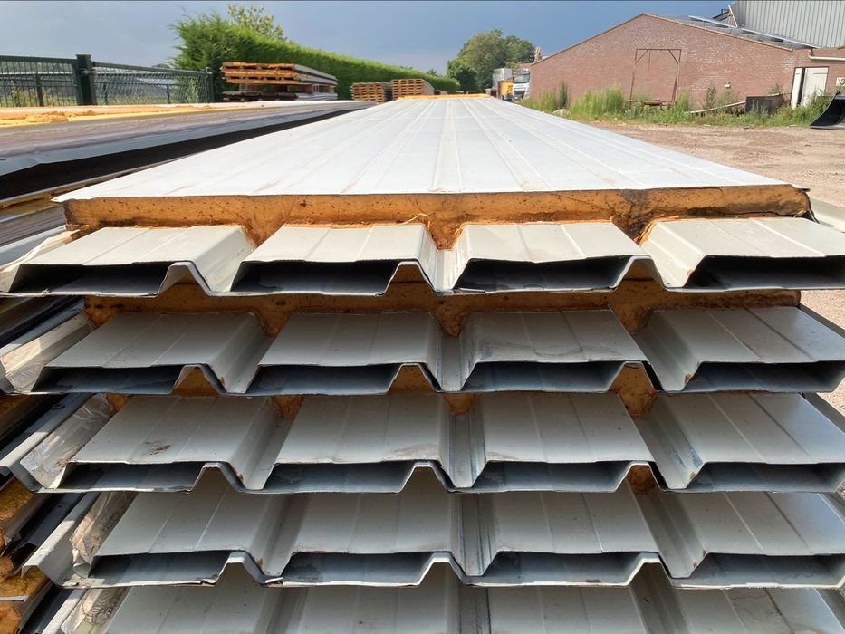 Płyta warstwowa dachowa gr 40 mm dł 900cm 1728m2