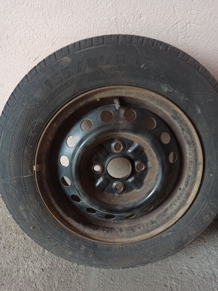 Sprzedam cztery koła Toyota Yaris