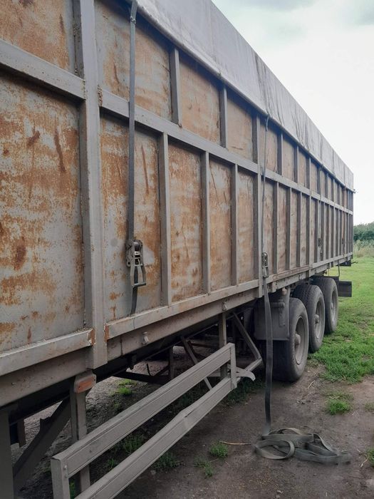 Полуприцеп МАЗ серый