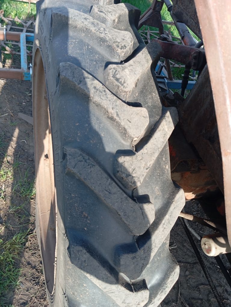 Продам Трактор Т-25 з причіпом