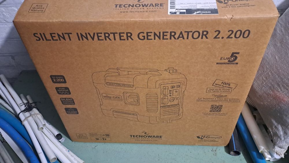 Новий тихий інверторний бензиновий електрогенератор FGEINV2200M