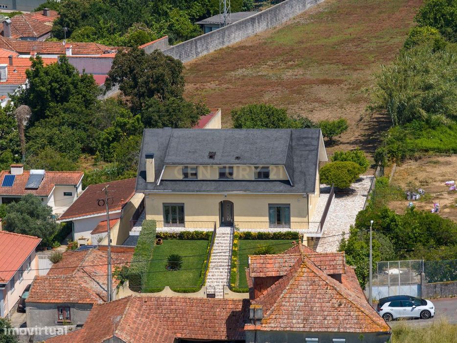 Espetacular Moradia T4 com jardim e garagem em Esmoriz, Ovar