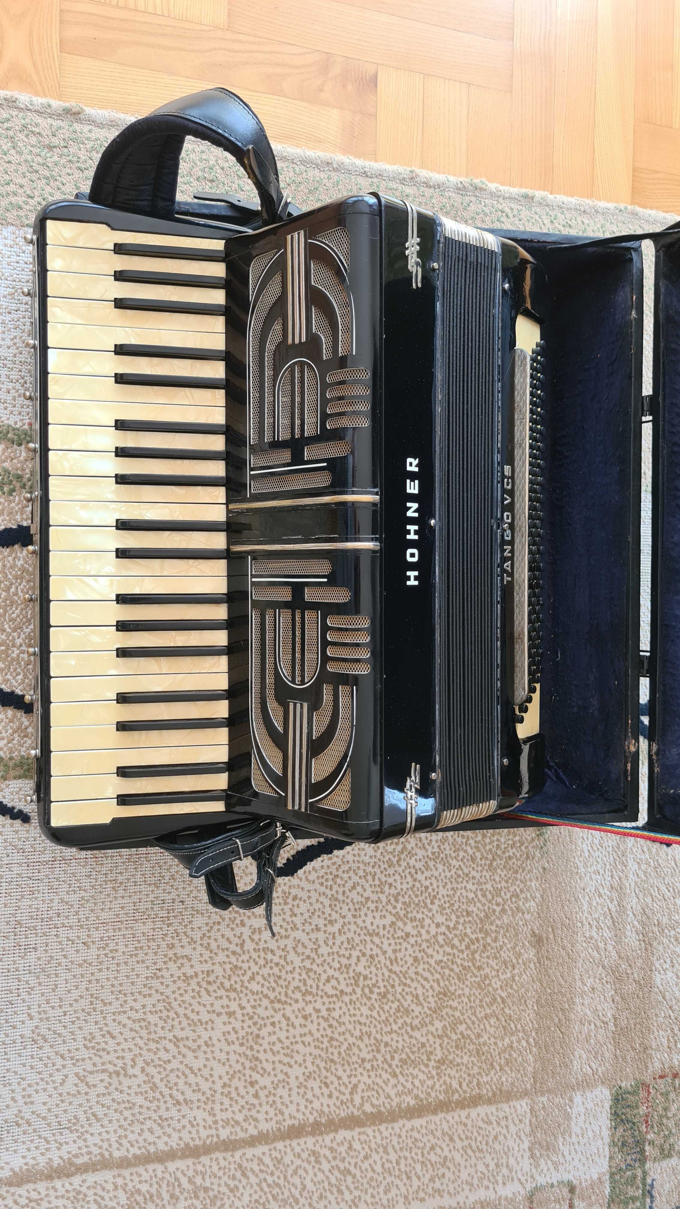 Akordeon Hohner Tango V CS 120 basów