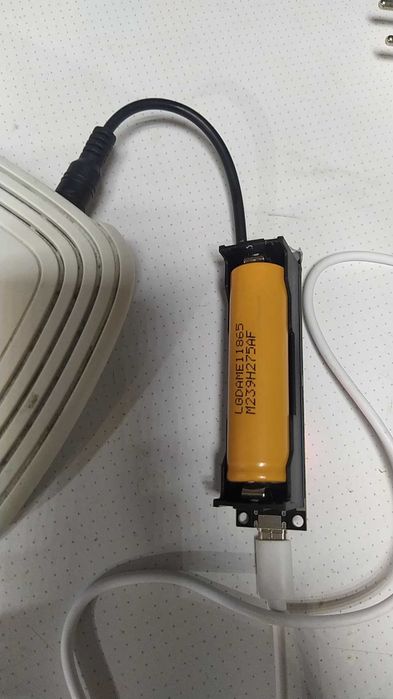 Інтернет-Powerbank для Wi-Fi роутера. вихід 9в, від 1 аккум-18650.