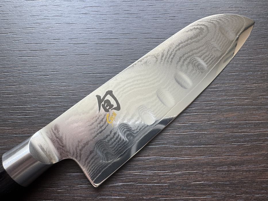 Японський професійний кухонний ніж сантоку Shun Classic