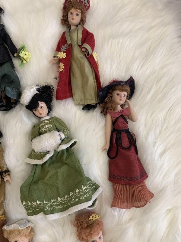 Порцелянові фарфорові колекційні ляльки