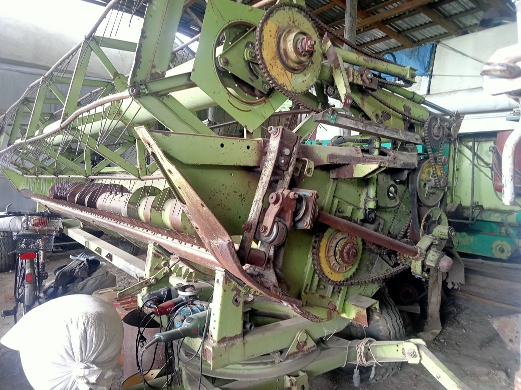 Форштріт є517 комбайн зернозбиральний