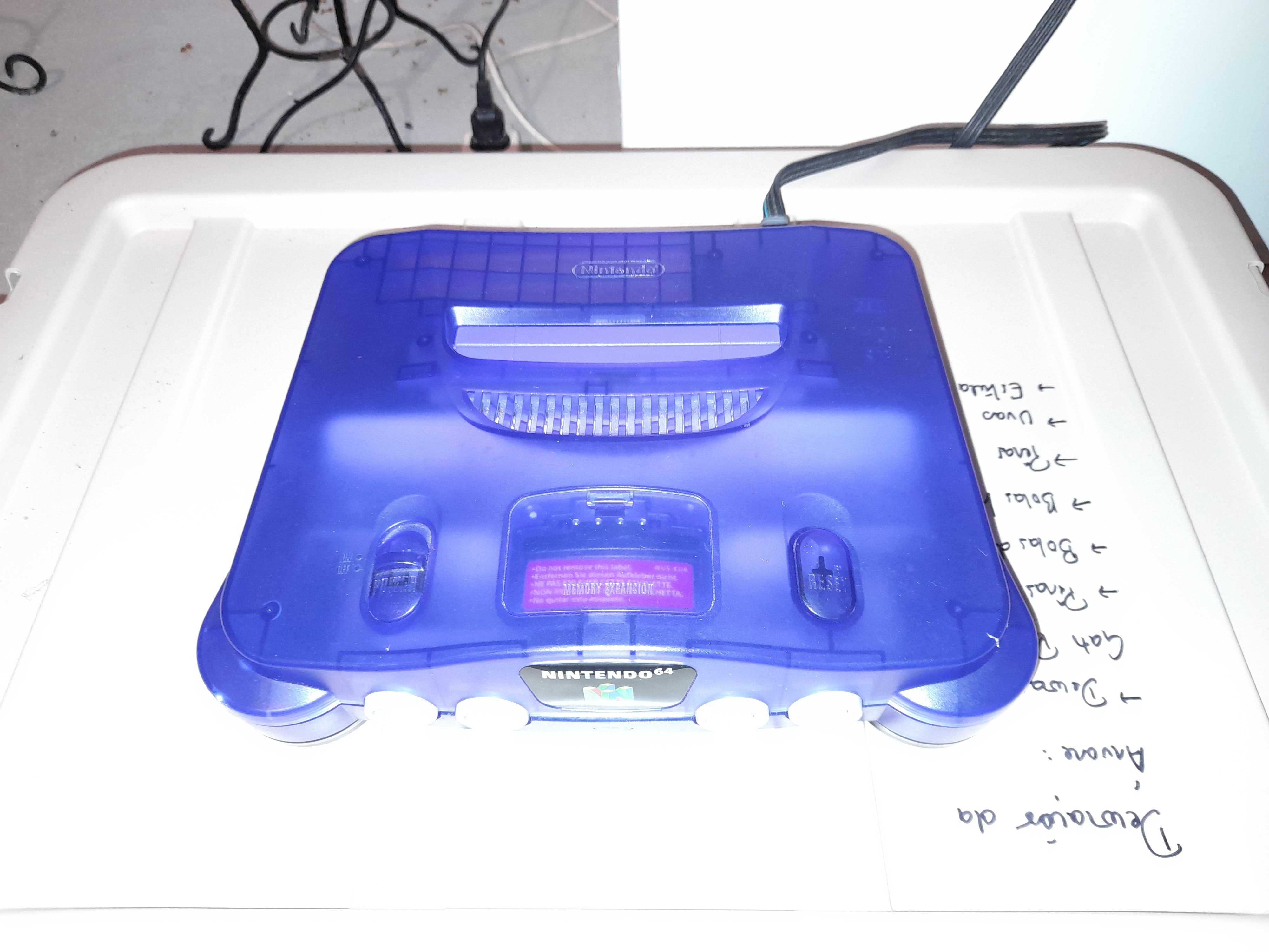 Nintendo 64 roxa c/ comando N64