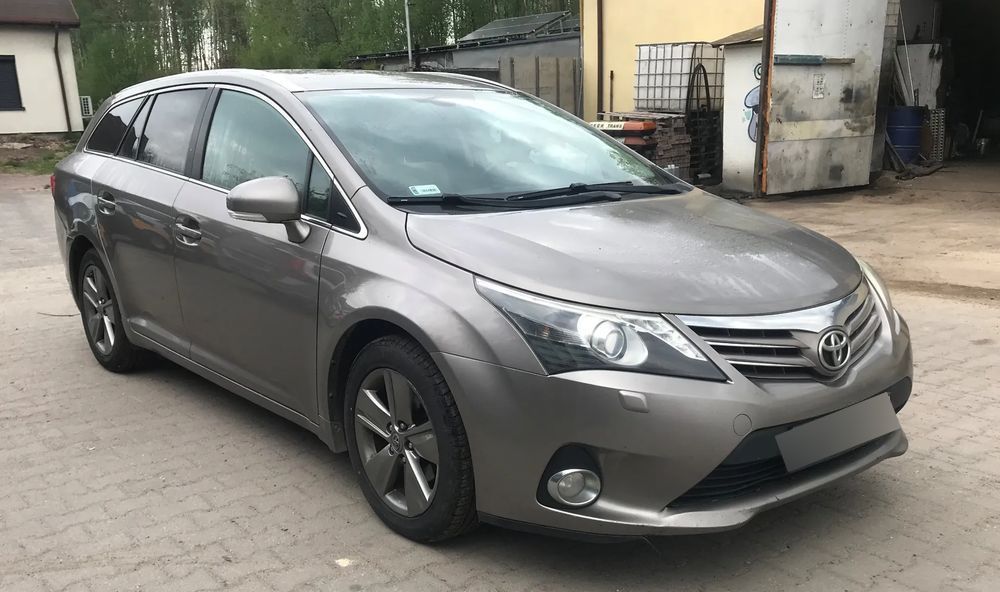 Toyota Avensis Toyota Avensis 2.0 diesel rok prod. 2014 r.