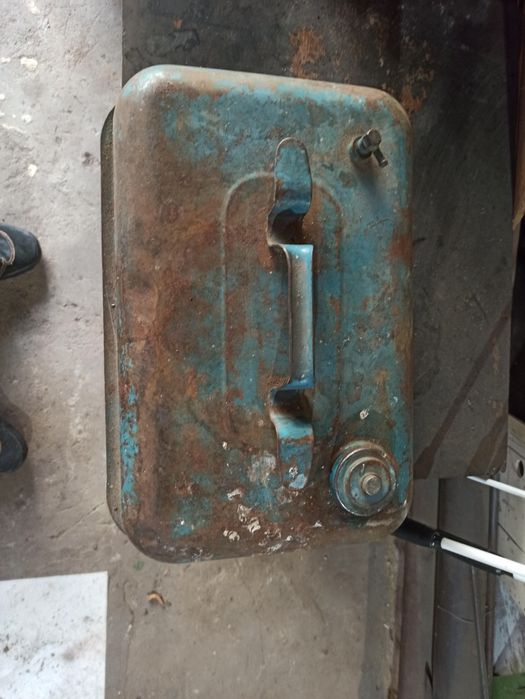 Бак для лодочного мотора металлический