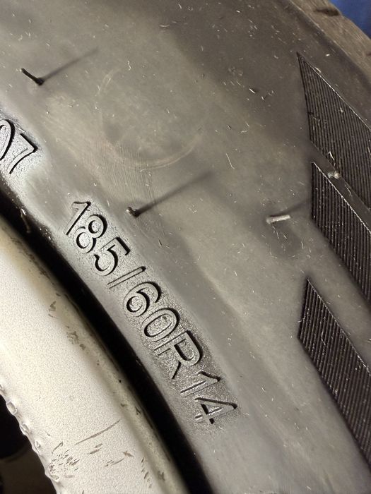 Opony letnie 185/60/14 prawie nowe 24r TRIANGLE + alufelgi gratis!