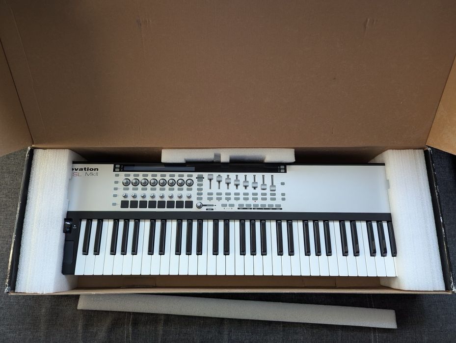 Novation® reMOTE 61SL MK2 klawiatura sterująca MIDI kontroler