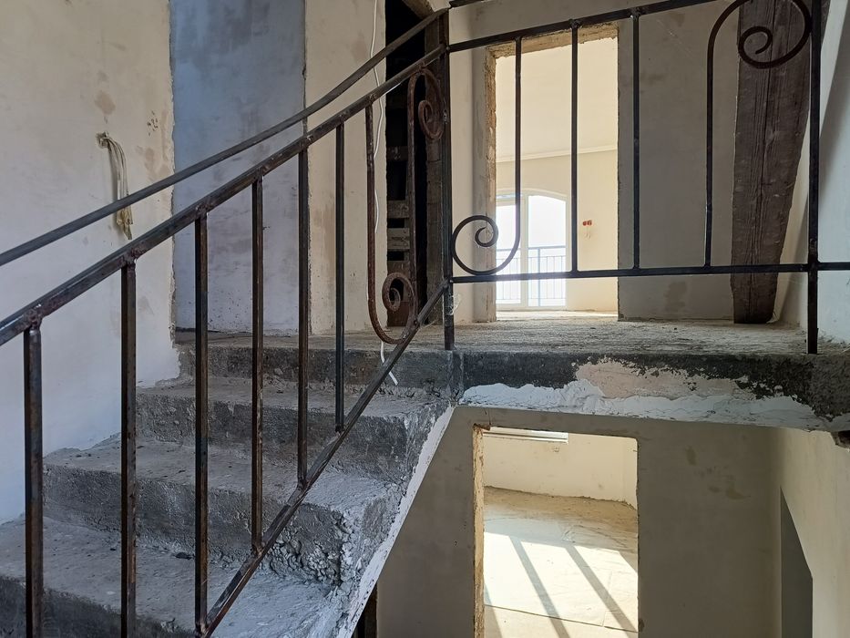 Продаж Новий будинок 2 поверхи + гараж