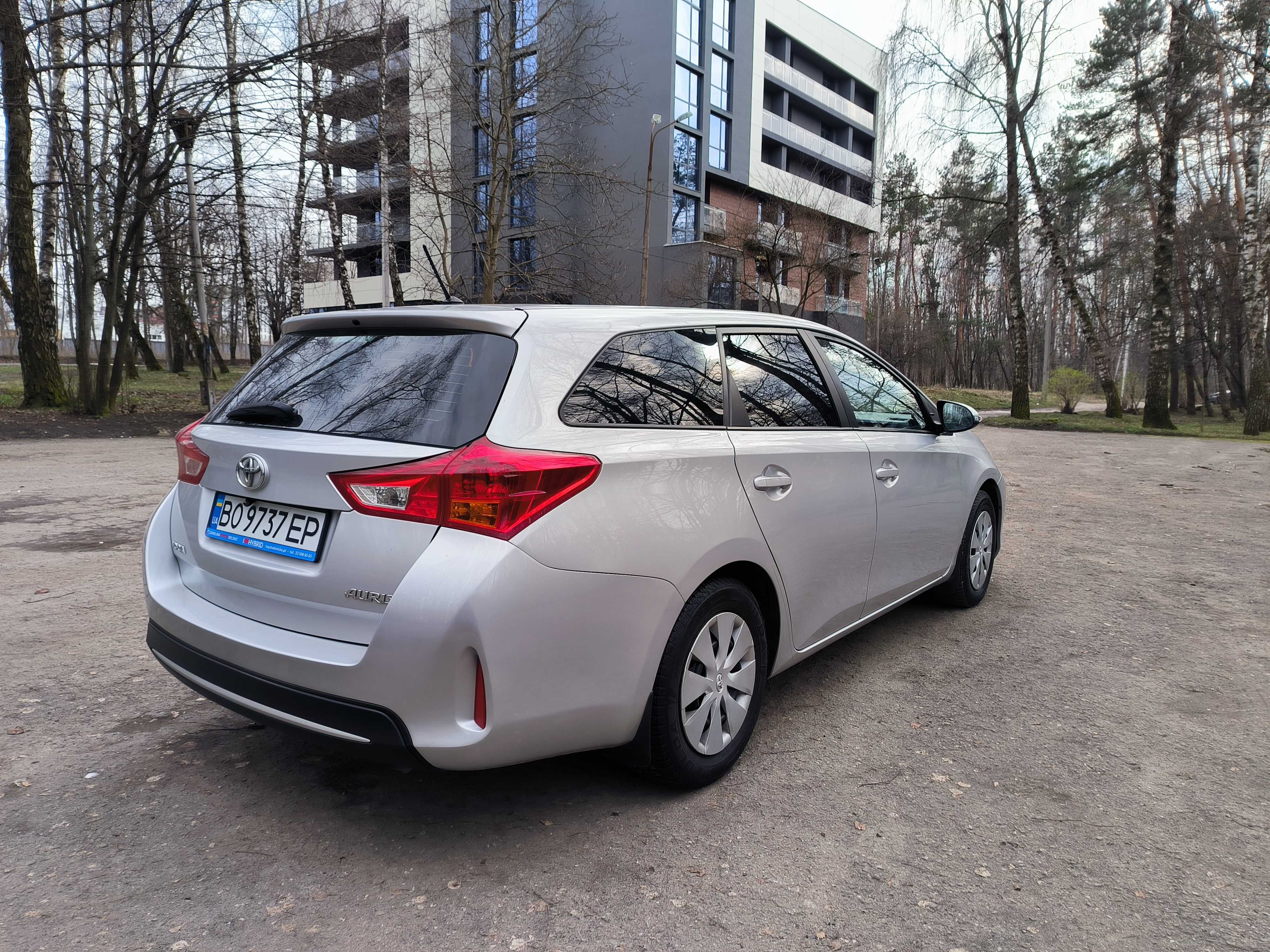 Продам свіжопригнаний автомобіль TOYOTA Auris 2014 року. Газ-Бензин