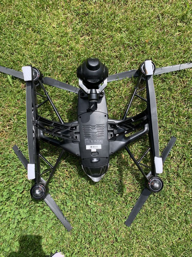 Dron TYPHOON Q500 4K