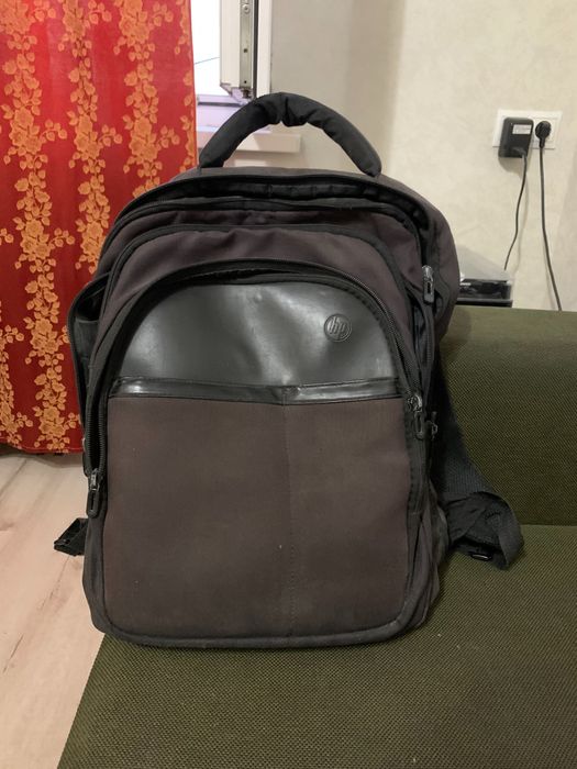Рюкзак HP на три отсека