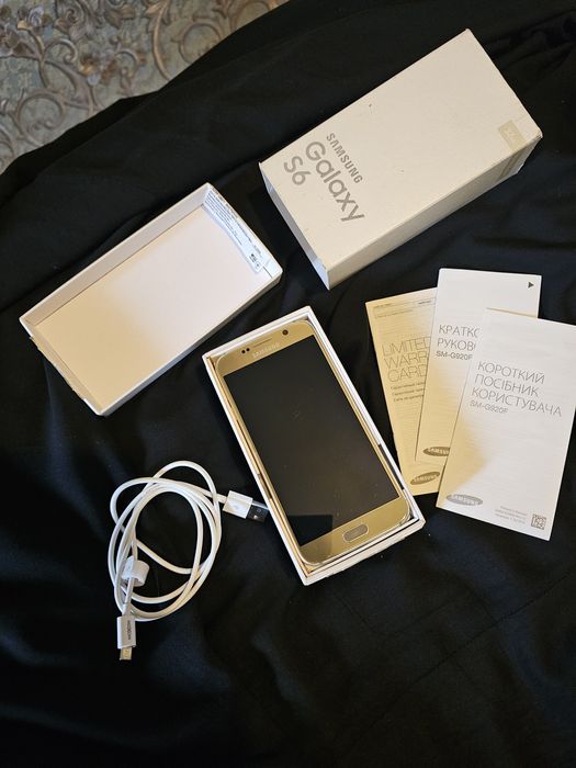 Продам смартфон Samsung S 6.