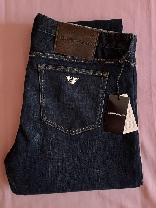 Wyprzedaż spodnie męskie Emporio Armani.