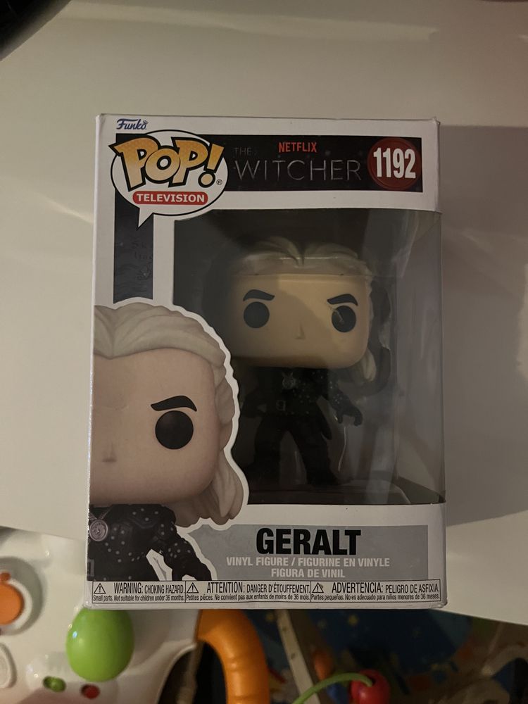 GERALT vinil figure