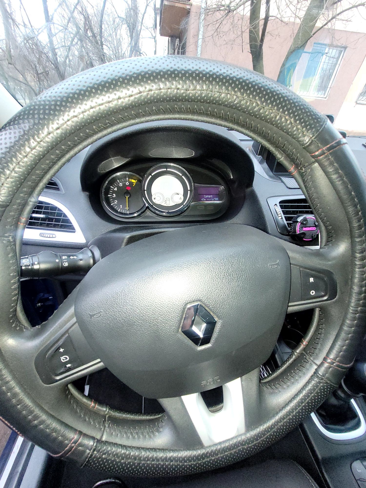 RENAULT MEGANE 3 1.4 бензин