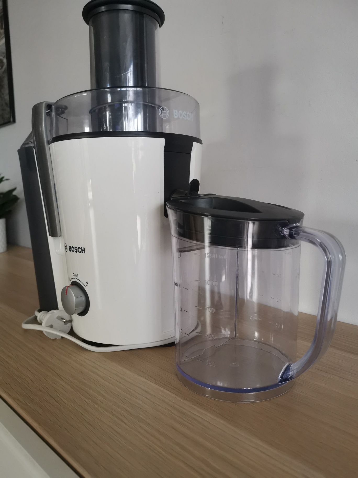 Sokowirówka Bosch MES 25A0 / CNCJ3 jak nowa.