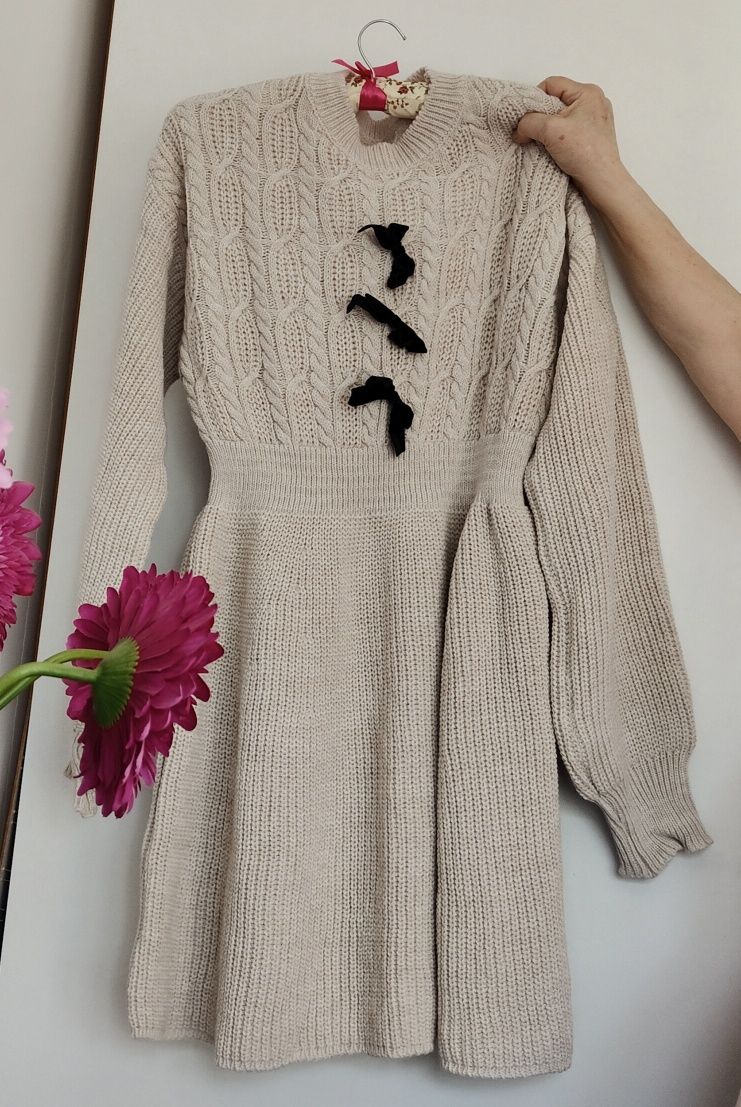 Shein sweterkowa sukienka kremowa długie rękawy kokardki L 40 / XL
