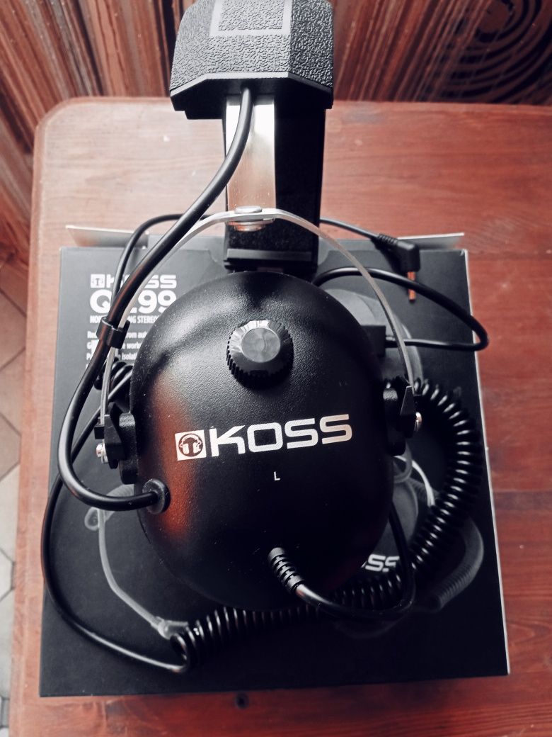 Продам полноразмерные мониторные наушники Коss QZ 99 оригинал