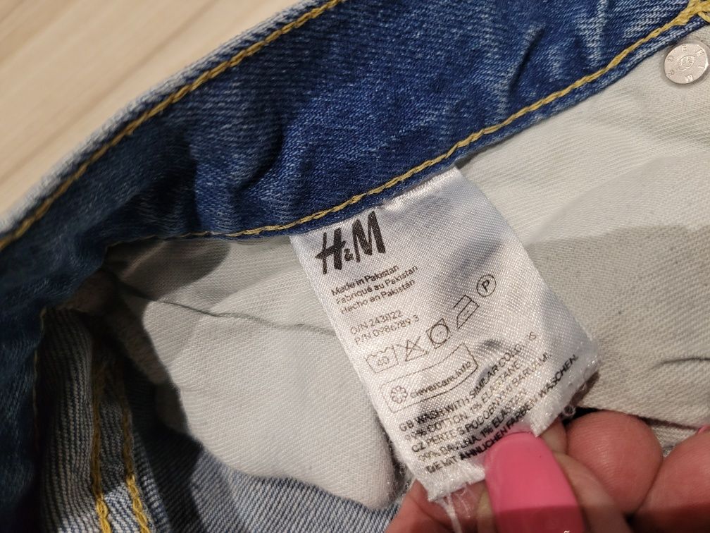 Męskie spodenki  jeansowe z przetarciami  kupione w H&M