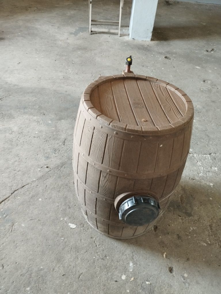 Barril em material reciclado 120 LT