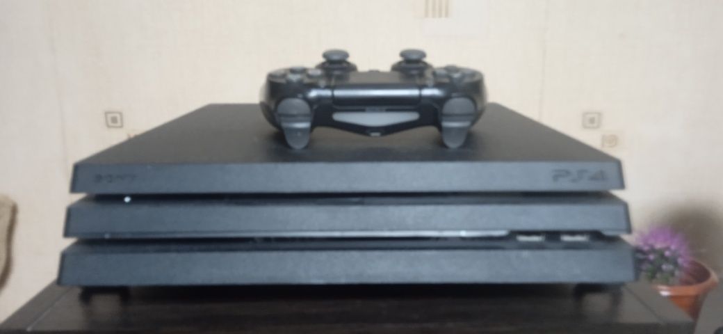 Продам playstation4 PRO