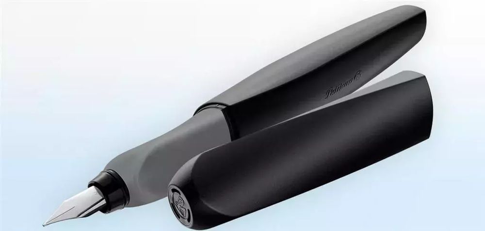 Pióro wieczne Twist czarne + 2 naboje