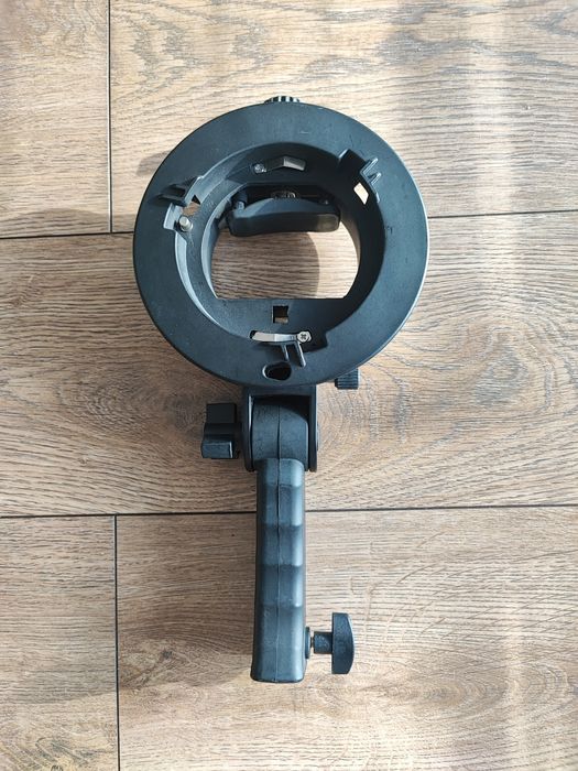 Uchwyt do lampy błyskowej