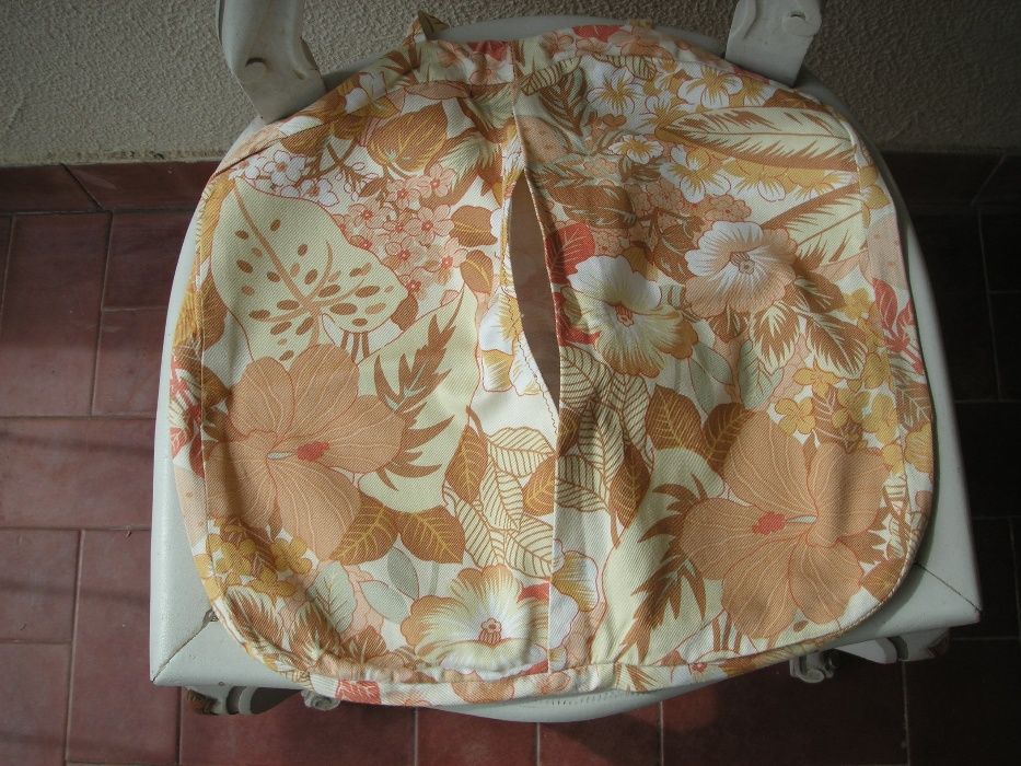 Capa para Almofada Ikea e Capa / Coxins para Cadeiras ( Quatro )