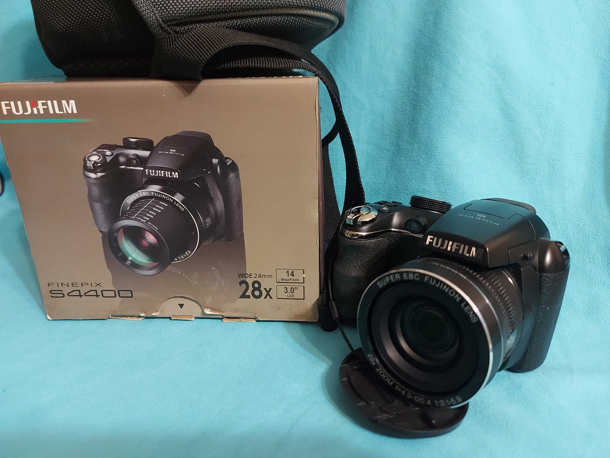 Fujifilm Finepix 4400. Aparat sprawny, mega stan. Zoom 28x, 14 MPix
