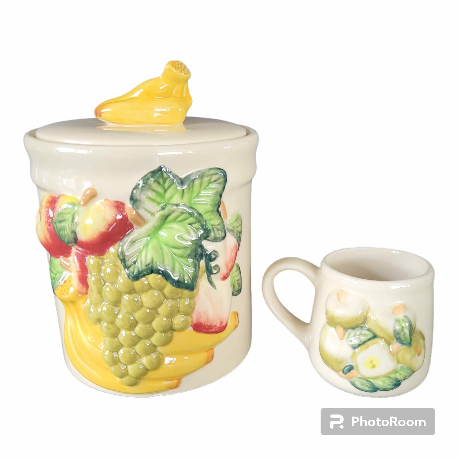 Piękny ceramiczny pojemnik